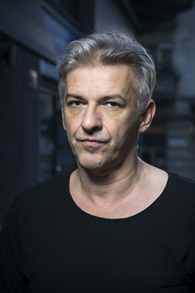 52553803-B694-40F6-9207-2E8BF90EB1AA